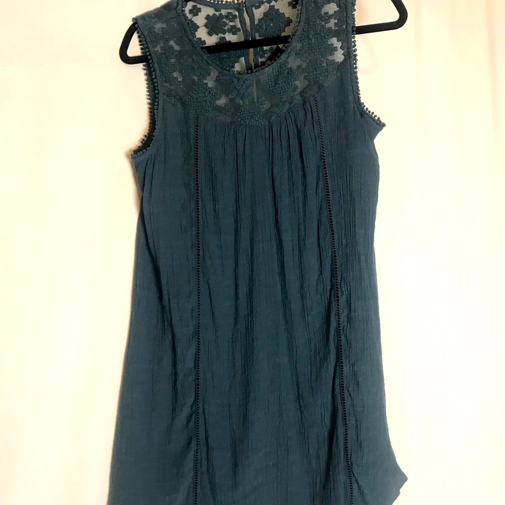 Sleeveless dress